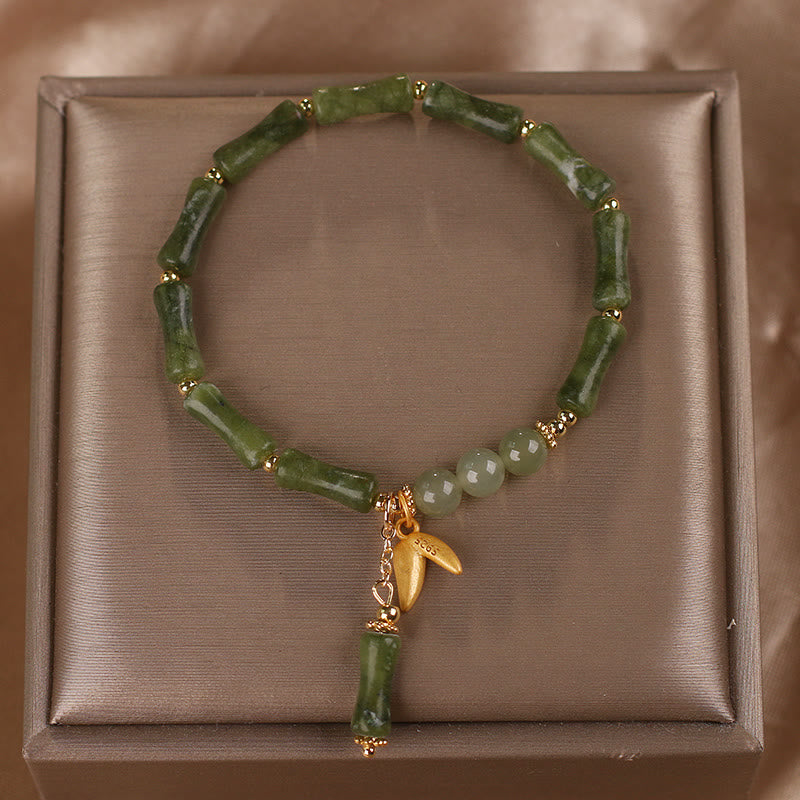 Pulsera de la suerte y la riqueza con diseño de hojas de jade y bambú verde Mythstone