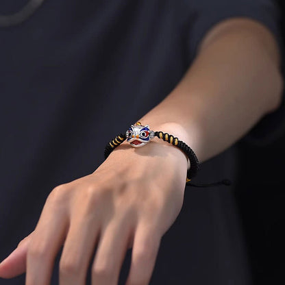 Pulsera trenzada de la suerte con león danzante hecha a mano de Mythstone 