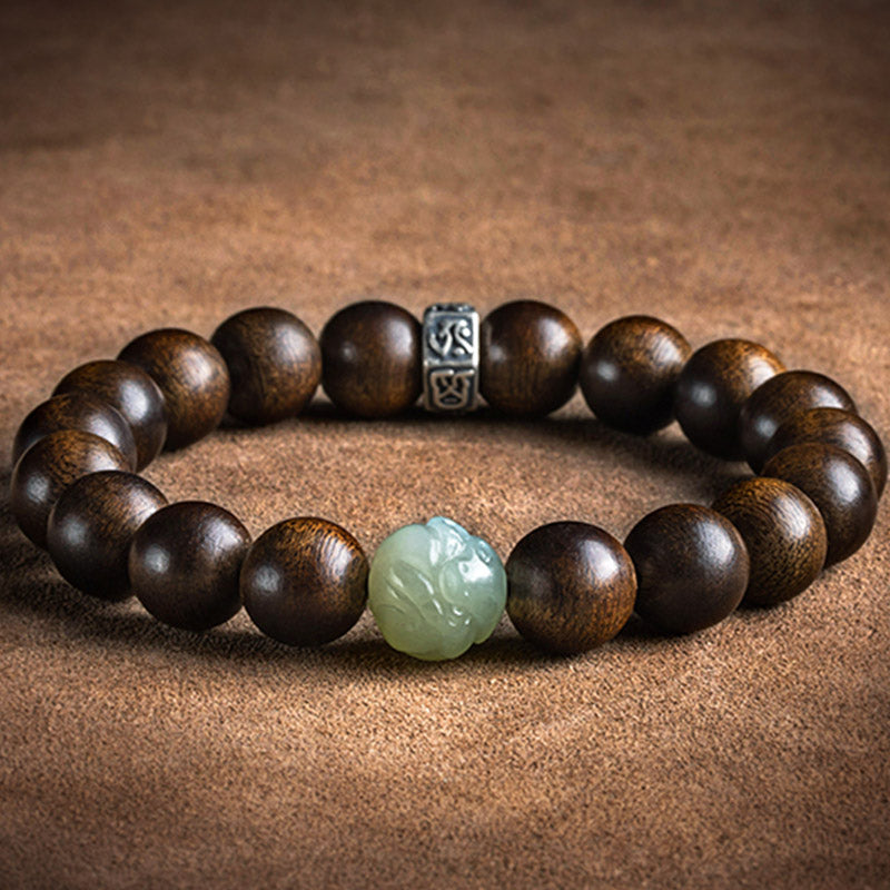 Pulsera de plata de ley 925 con jade de agar y buda de Kalimantan con el zodíaco chino Mythstone