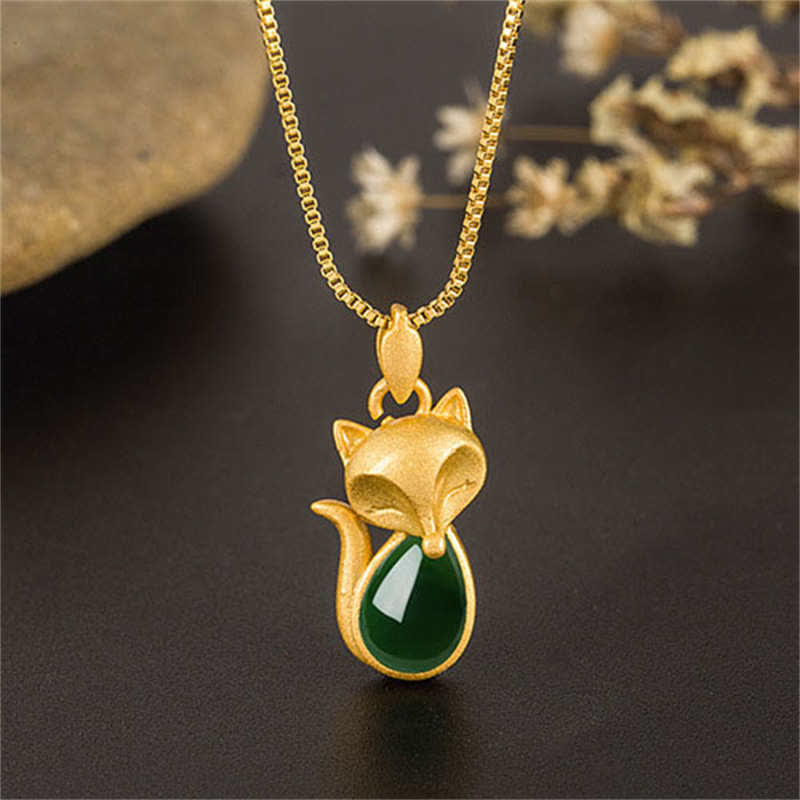 Mythstone Green Chalcedony Fox Pattern Courage Necklace Pendant