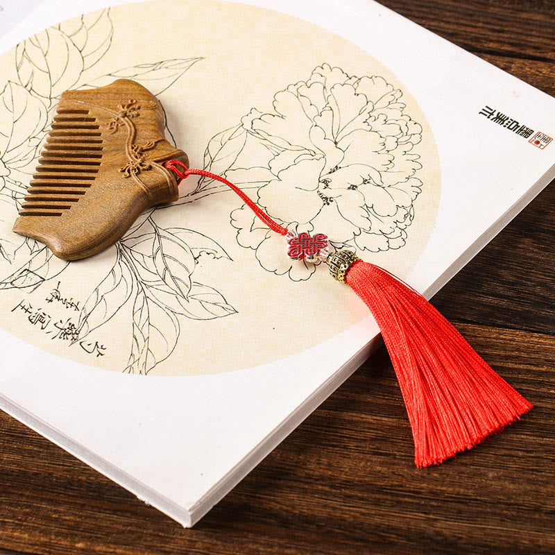 Mythstone Green Sandalwood Flower Pattern Engraved Soothing Comb