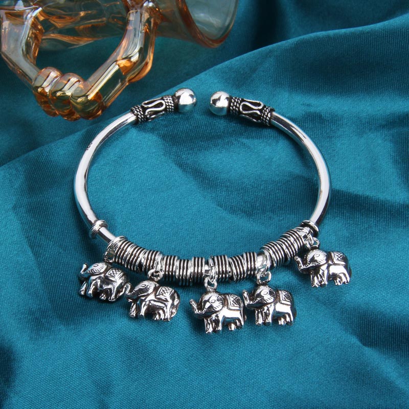 Mythstone 925 Sterling Silver Elephant Strength Bracelet Bangle