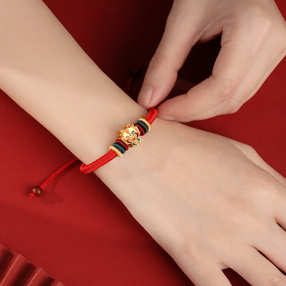 Pulsera trenzada roja con el año del dragón y la suerte del zodíaco chino hecha a mano en plata de ley 925 de Mythstone 