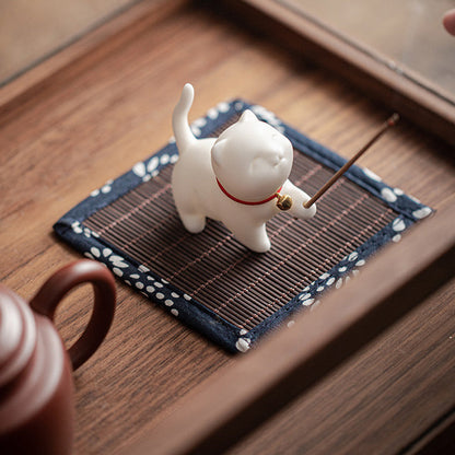 Mythstone Mini Lucky Cat Kitten Tea Pet Ceramic Home Desk Figurine Decoration With Bamboo Mat