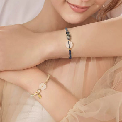 Pulsera tejida hecha a mano con ágata blanca y hebilla de paz que brinda protección, suerte y felicidad 