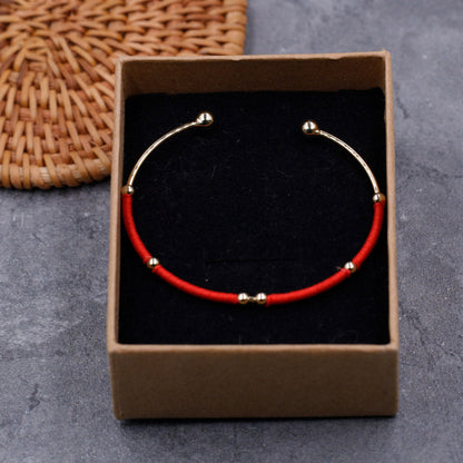 Pulsera protectora con hilo rojo Mythstone y bendición