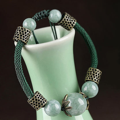 Pulsera de jade verde con cuentas de la suerte hecha a mano Mythstone 