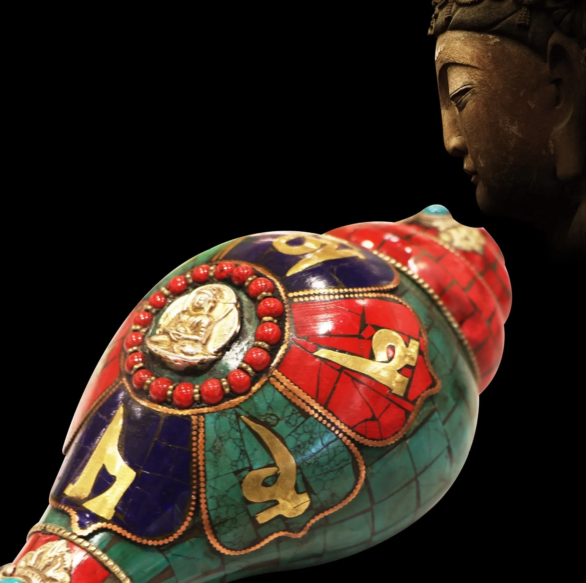 Mythstone Tibetan Handmade Shankha Om Mani Padme Hum Buddha Conch Shell Lucky Decoration - Image 3