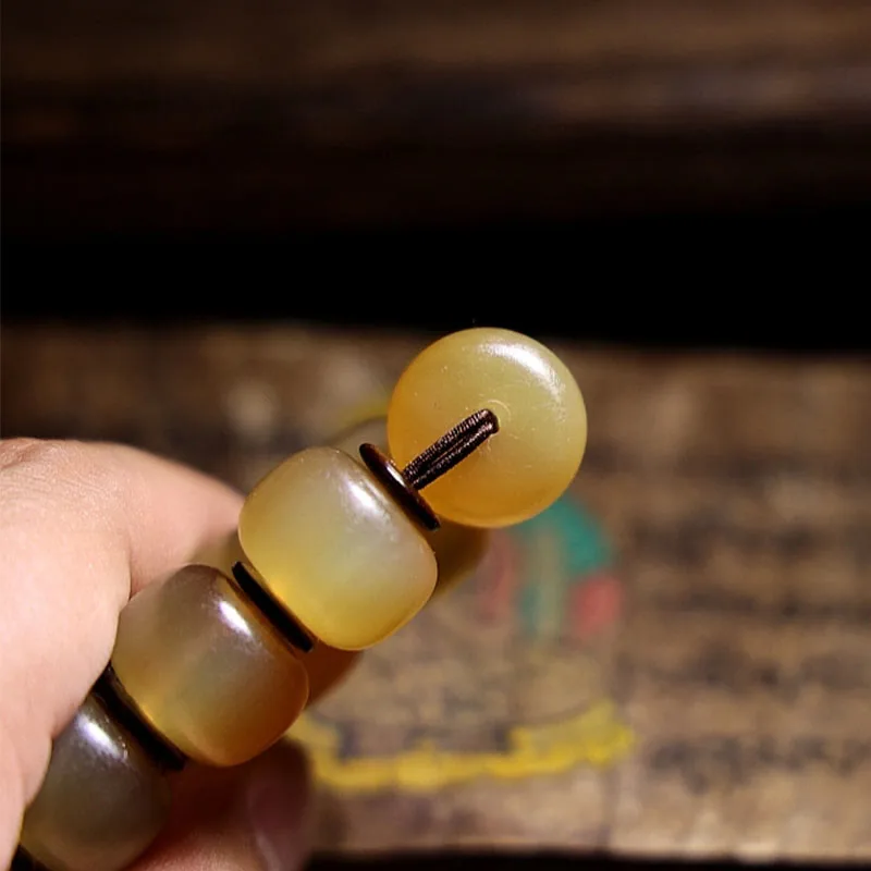 Mythstone Handmade Tibetan Sheep Horn Om Mani Padme Hum Auspiciousness Bracelet - Image 9