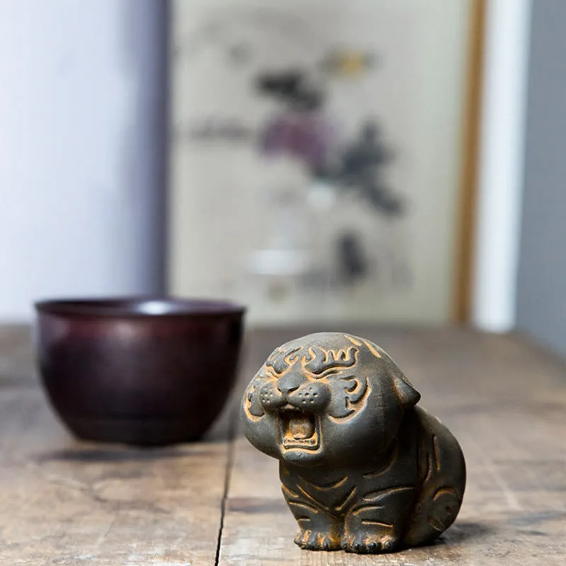 Mythstone Mini Cute Tiger Iron Powder Rust Cast Resin Statue Home Decoration - Image 14