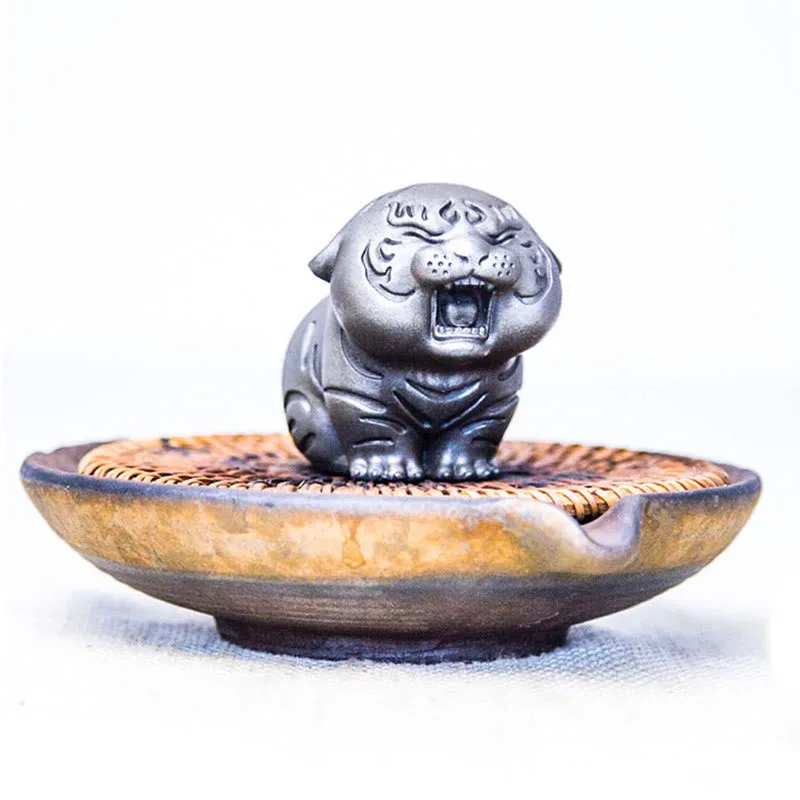 Mythstone Mini Cute Tiger Iron Powder Rust Cast Resin Statue Home Decoration - Image 20