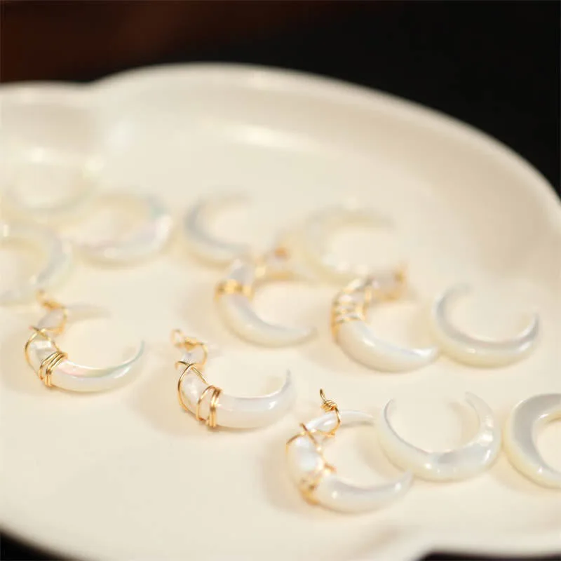 Mythstone Natural Tridacna Stone Crescent Moon Blessing Necklace Pendant - Image 10