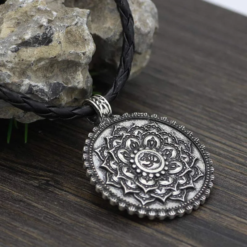 Six True Words Love Peace Flower Pattern Necklace - Image 12