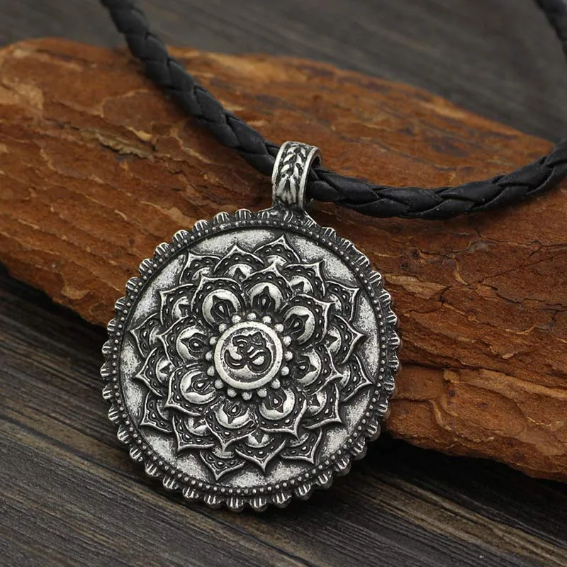 Six True Words Love Peace Flower Pattern Necklace - Image 10