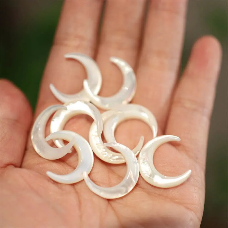 Mythstone Natural Tridacna Stone Crescent Moon Blessing Necklace Pendant - Image 8