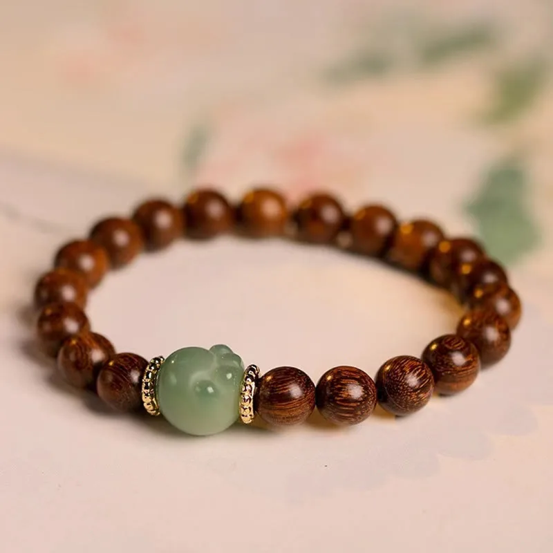 Mythstone Sandalwood Lovely Cat Paw Protection Bracelet - Image 2
